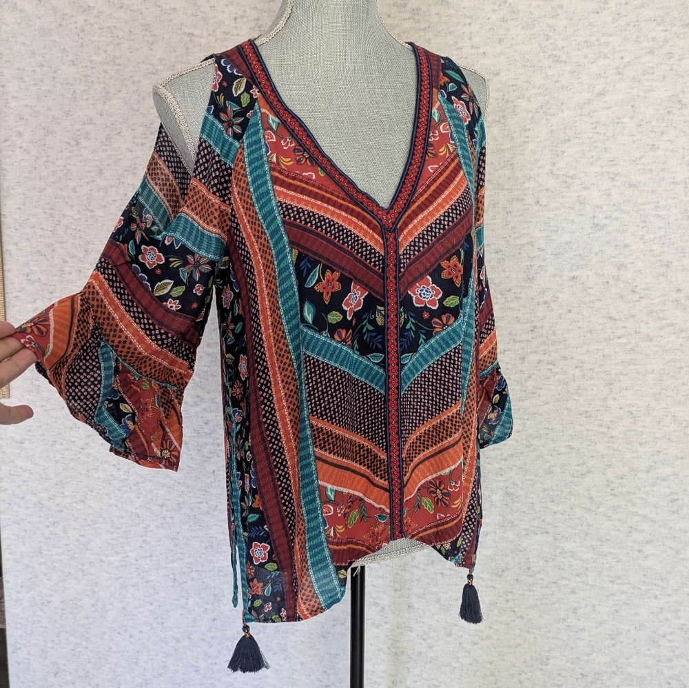 Democracy Womens Boho Floral Could Shoulder Top With Tassels V-Neck Multicolor
